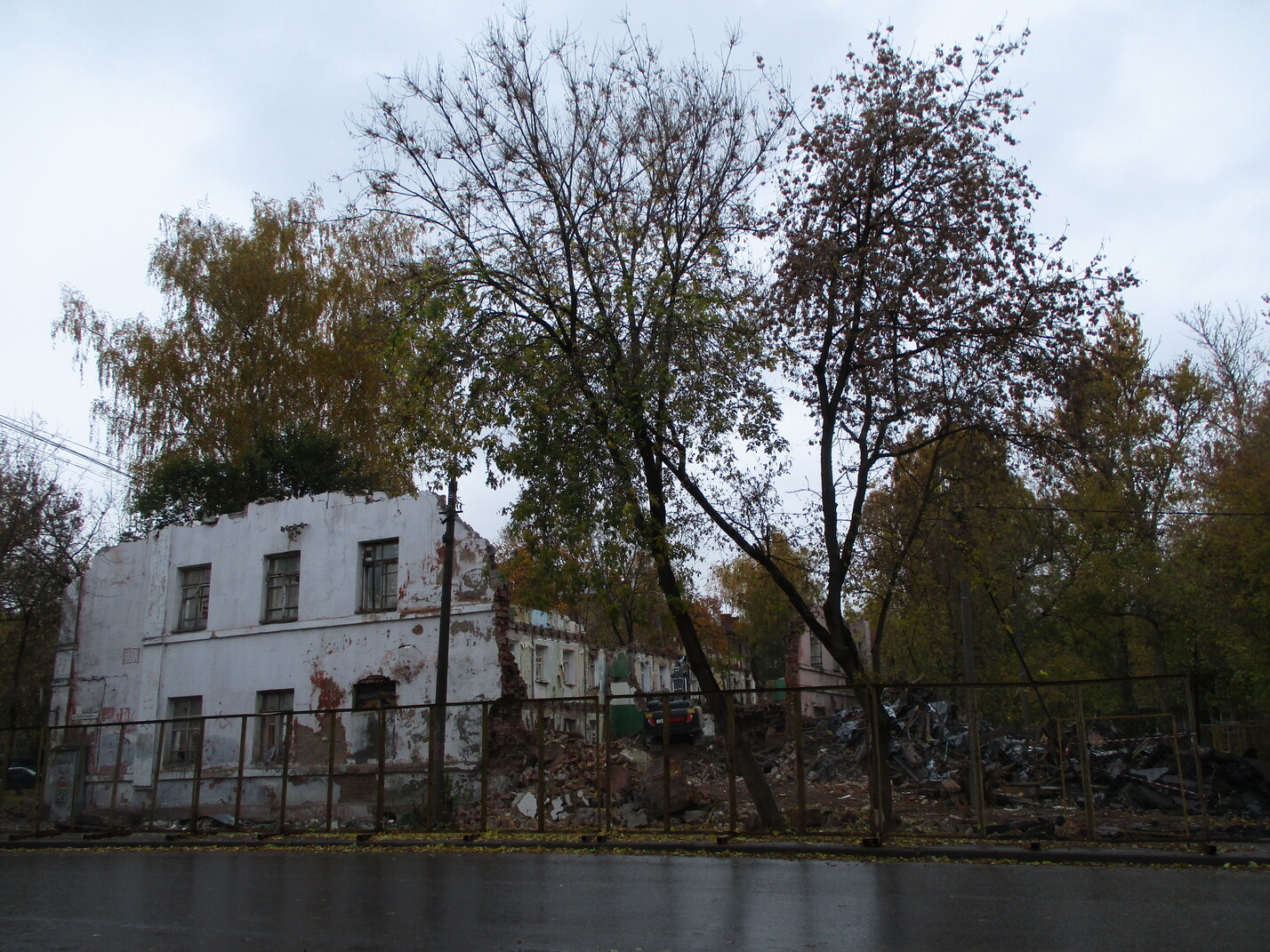 Пушкино, Московский проспект, 47 / 2-й Фабричный проезд, 1 Пушкино, Московский проспект, 47 / 2-й Фабричный проезд, 1