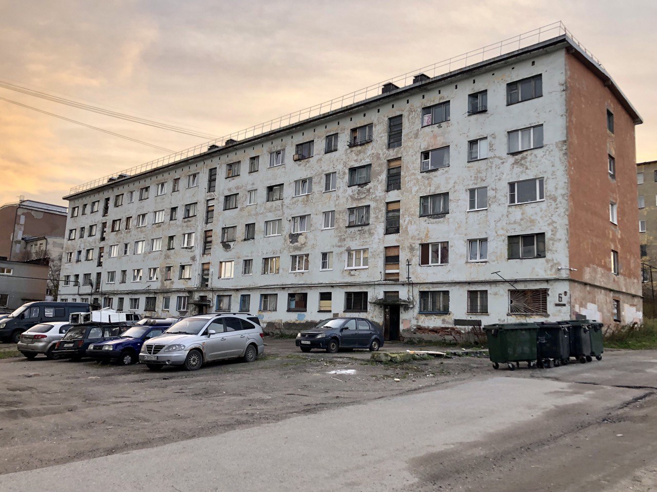 Мурманск, Улица Подстаницкого, 6