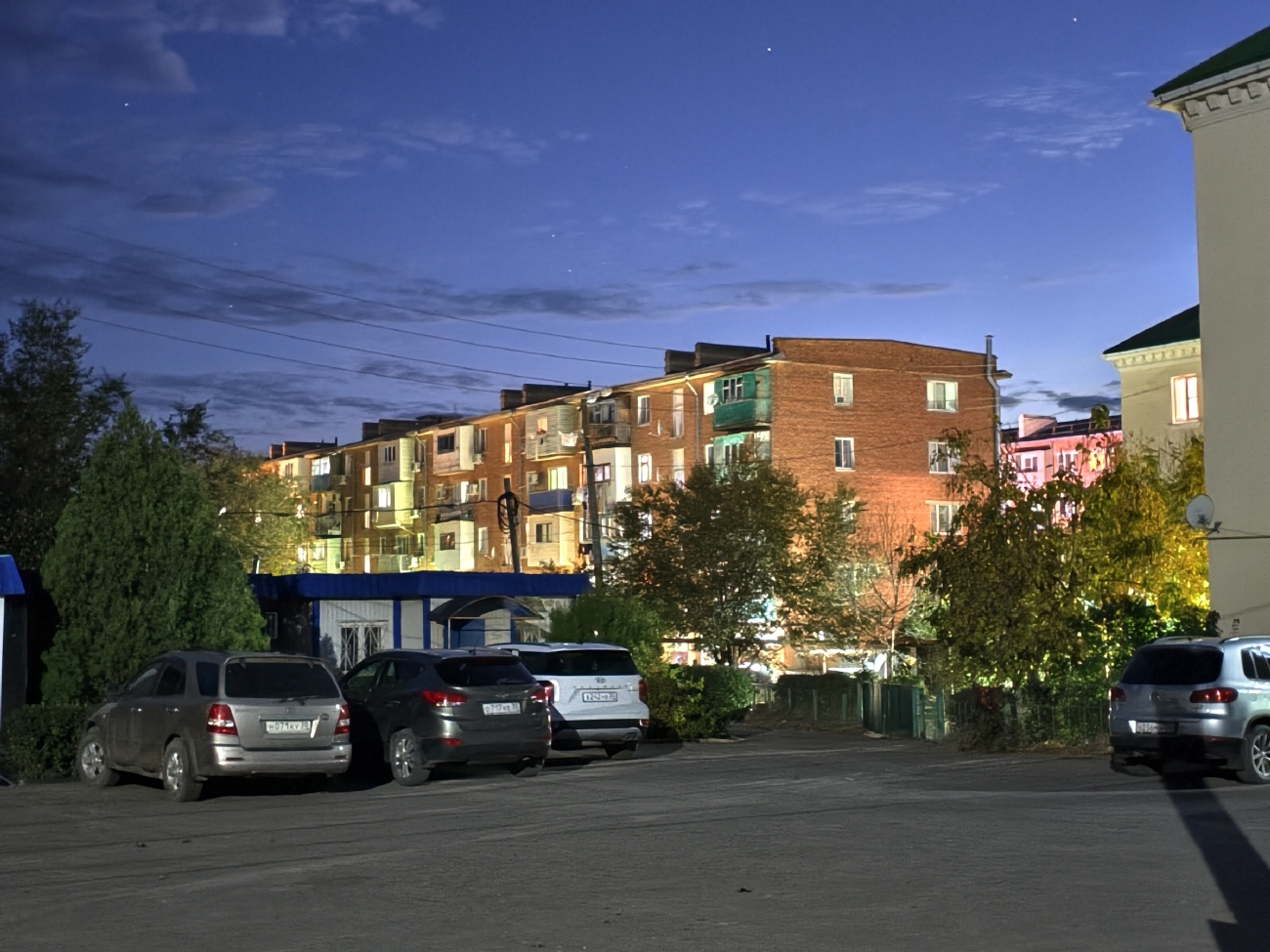 Красные Баррикады, Улица 50 лет Октября, 1