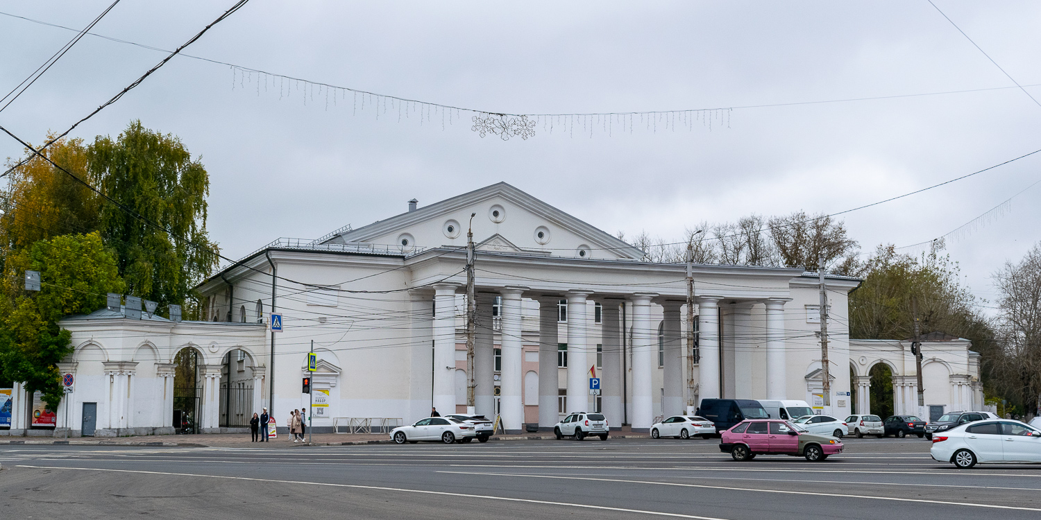 Тверь, Площадь Гагарина, 1