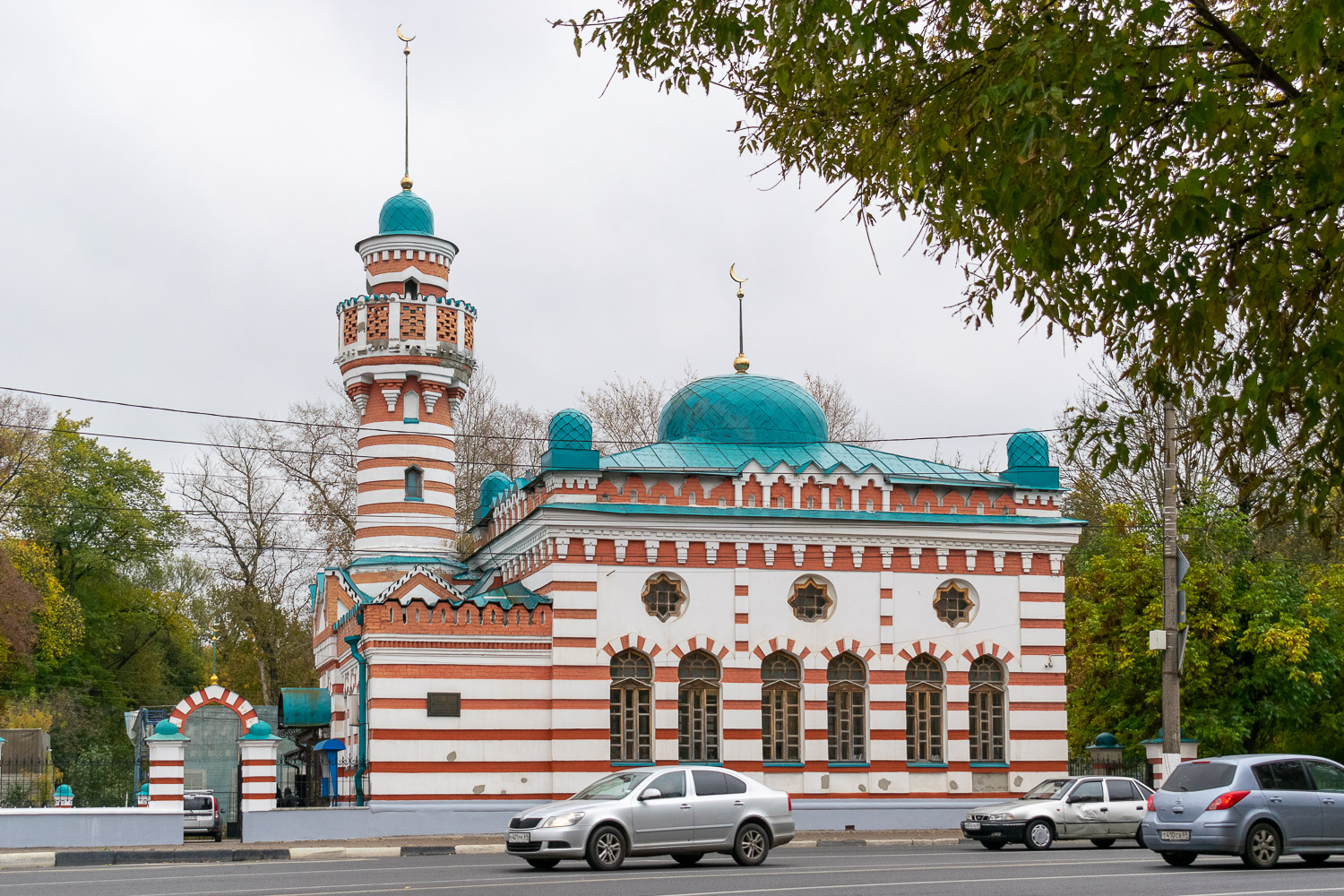 Тверь, Советская улица, 66 / Смоленский переулок, 28