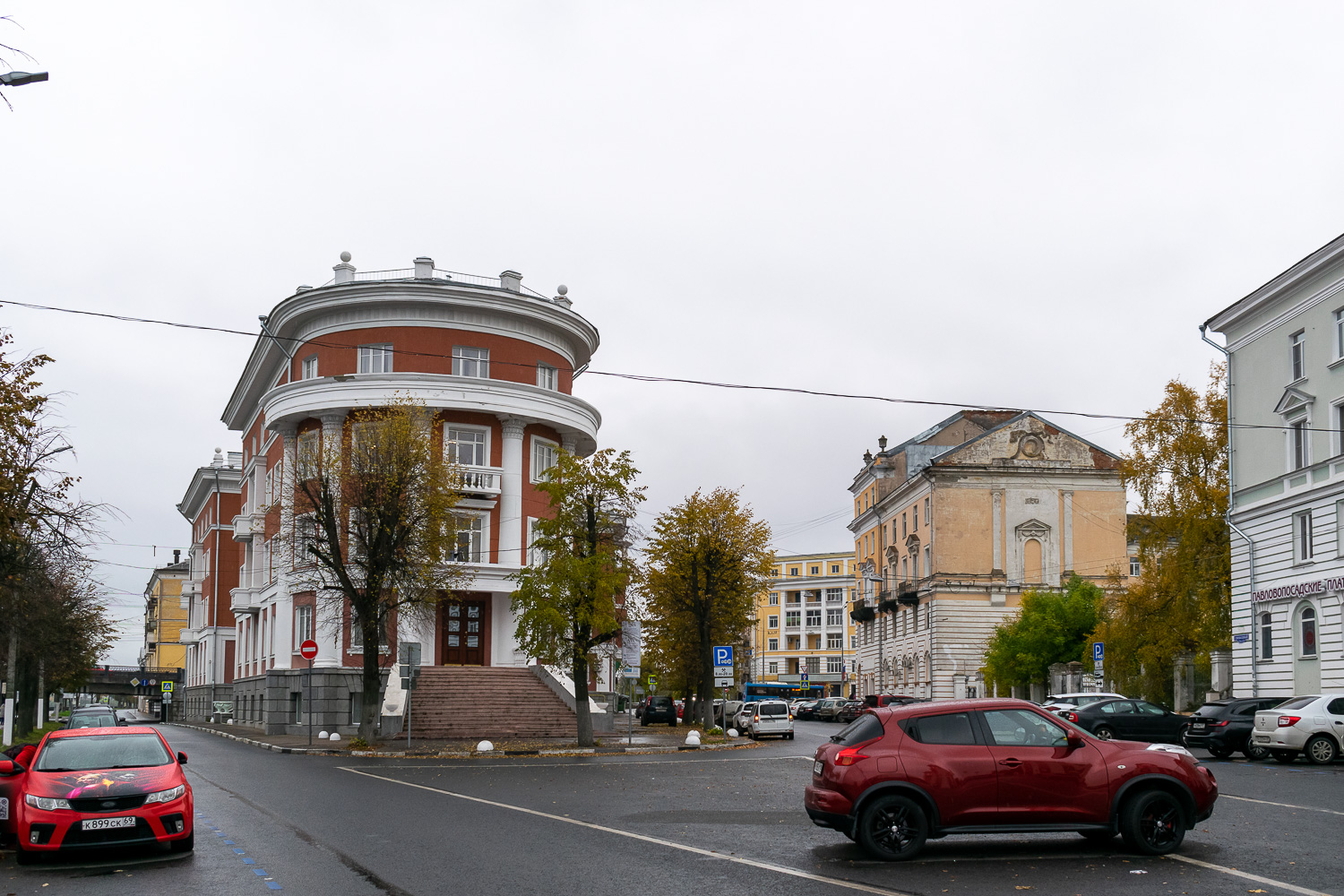 Тверь, Набережная Степана Разина, 2; Тверской проспект, 15 Тверь, Набережная Степана Разина, 2; Тверской проспект, 15