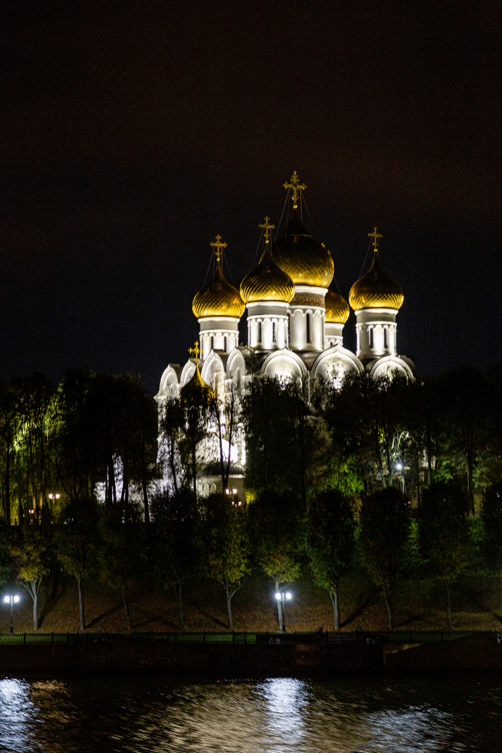 Ярославль, Которосльная набережная, 2 / Волжская набережная, 1