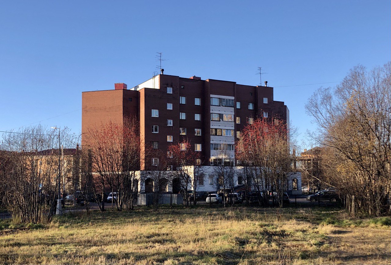 Мурманск, Улица Челюскинцев,  17, Улица Карла Либкнехта, 24 Мурманск, Улица Челюскинцев,  17, Улица Карла Либкнехта, 24