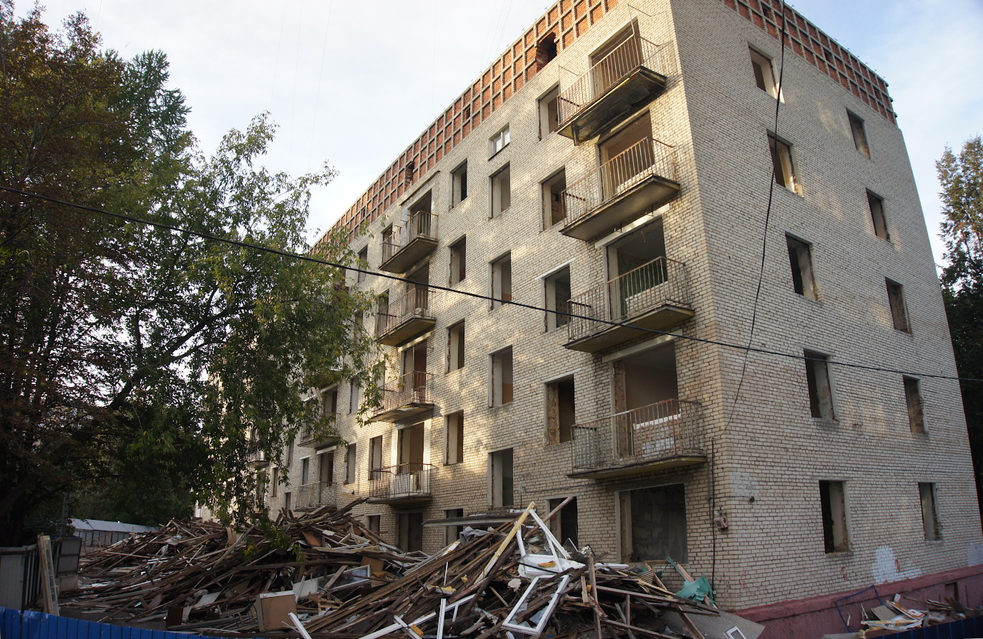 Москва, Улица Верхние Поля, 13 корп. 1