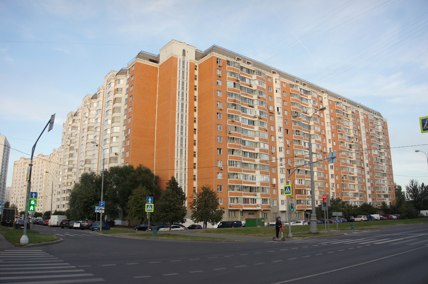 Москва, Улица Маршала Кожедуба, 2 корп. 1