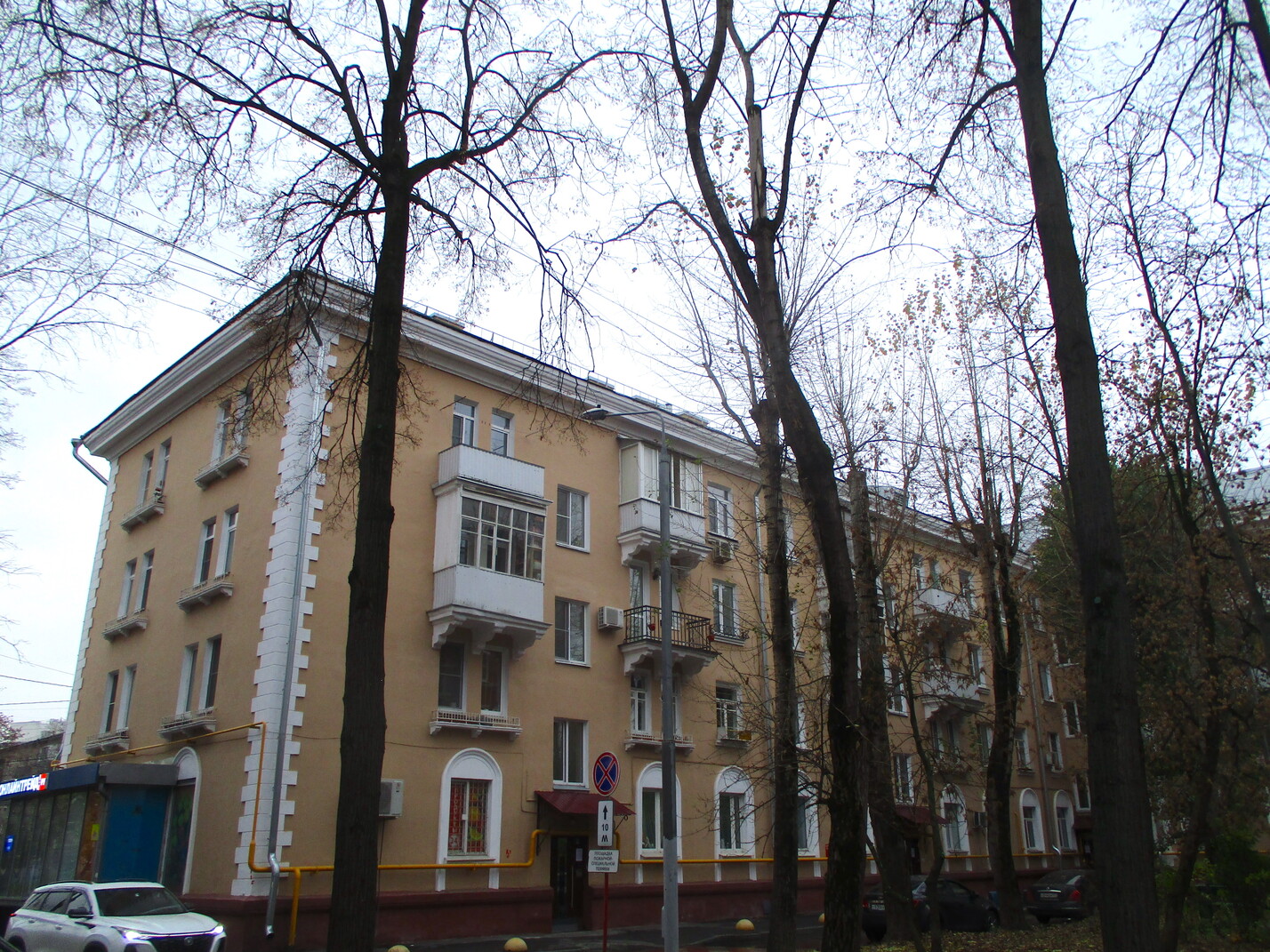 Москва, 1-я Владимирская улица, 37 / Зелёный проспект, 15 Москва, 1-я Владимирская улица, 37 / Зелёный проспект, 15