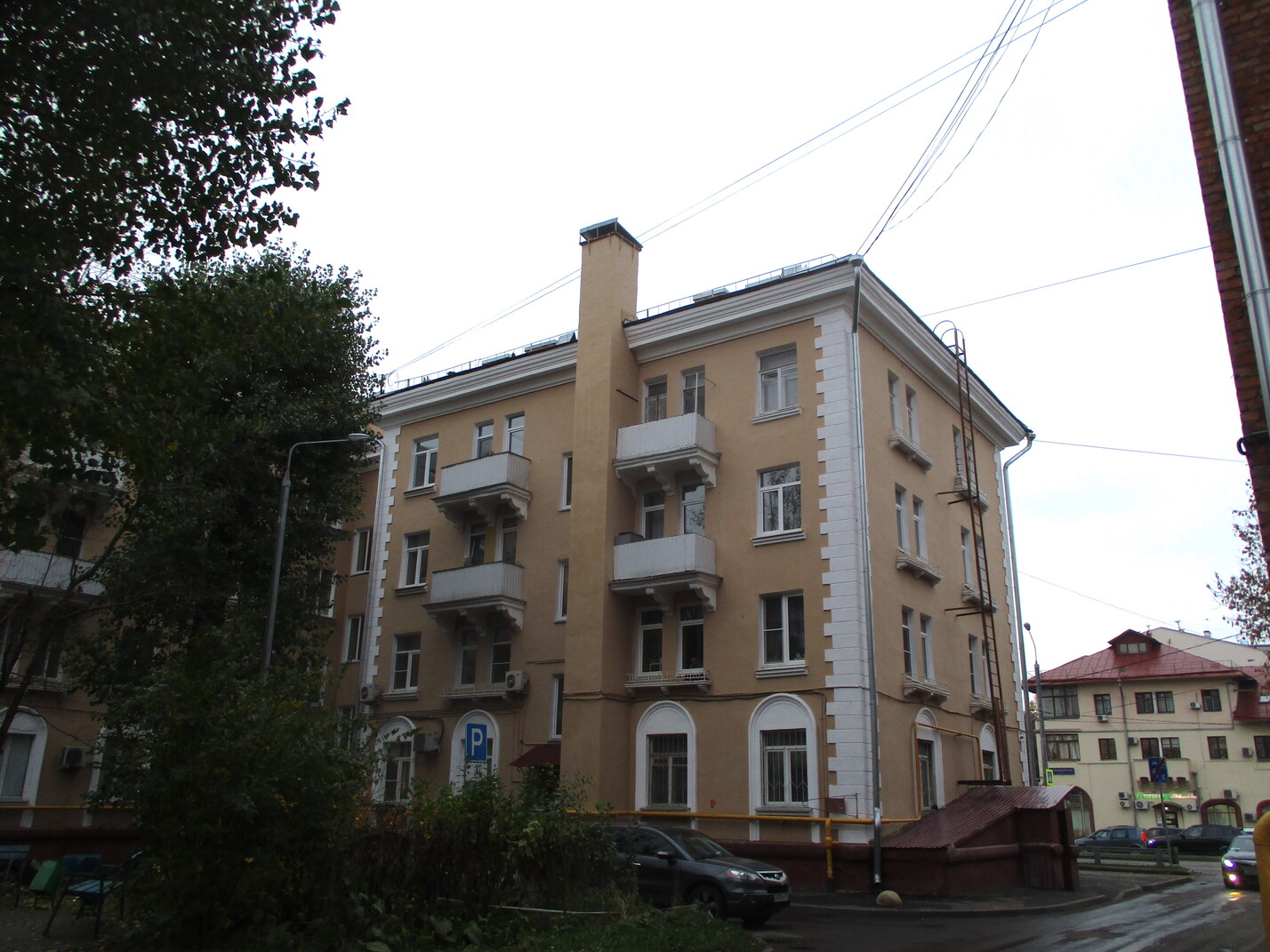 Москва, 1-я Владимирская улица, 37 / Зелёный проспект, 15 Москва, 1-я Владимирская улица, 37 / Зелёный проспект, 15
