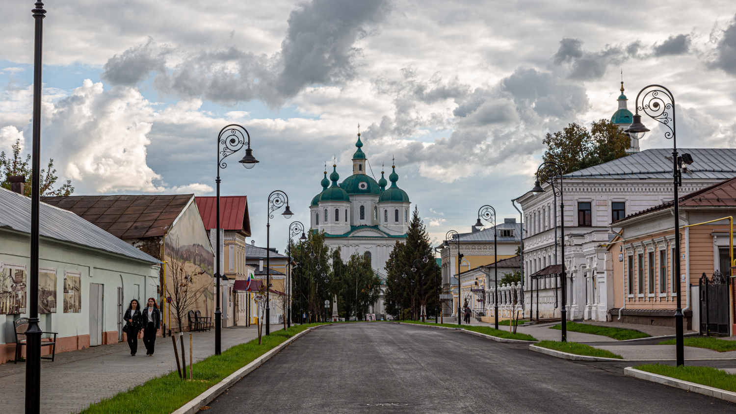 Елабуга, Спасская улица, 7; Спасская улица, 4; Спасская улица, 5; Спасская улица, 3; Большая Покровская улица, 11; Спасская улица, 1; Улица Набережная, 14. Панорамы