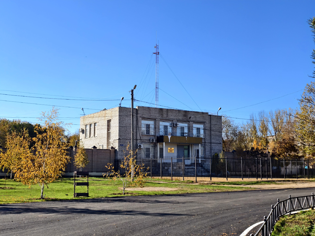 Нариманов, Центральная улица, 1