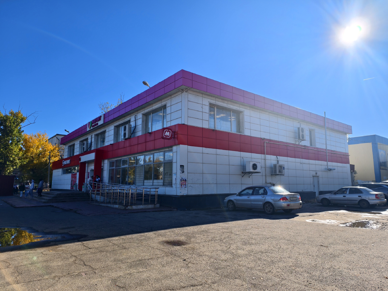 Нариманов, Центральная улица, 15