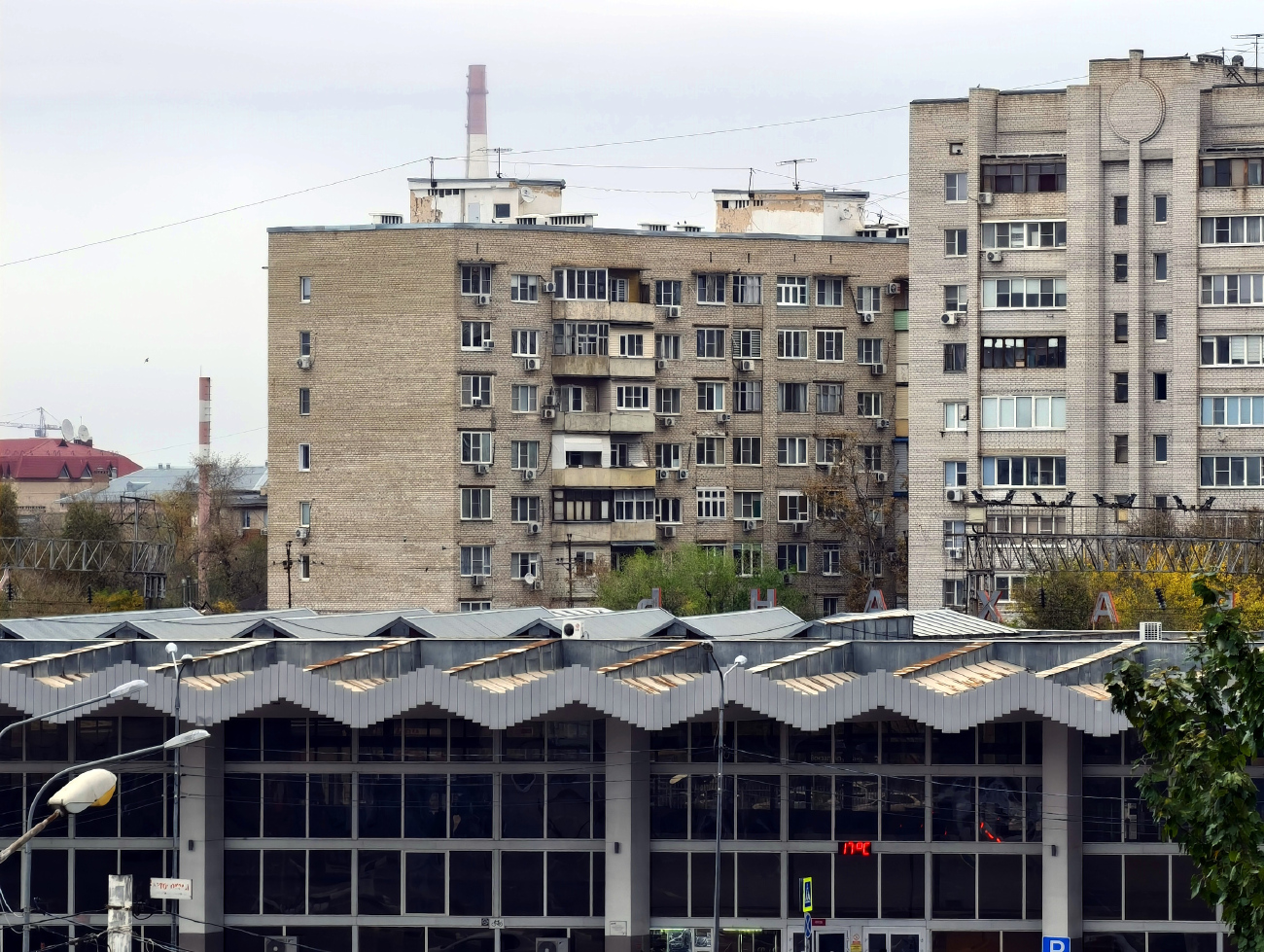 Астрахань, 1-я Перевозная улица, 118 корп. 2; Вокзальная площадь, 20 стр. 2; 1-я Перевозная улица, 120