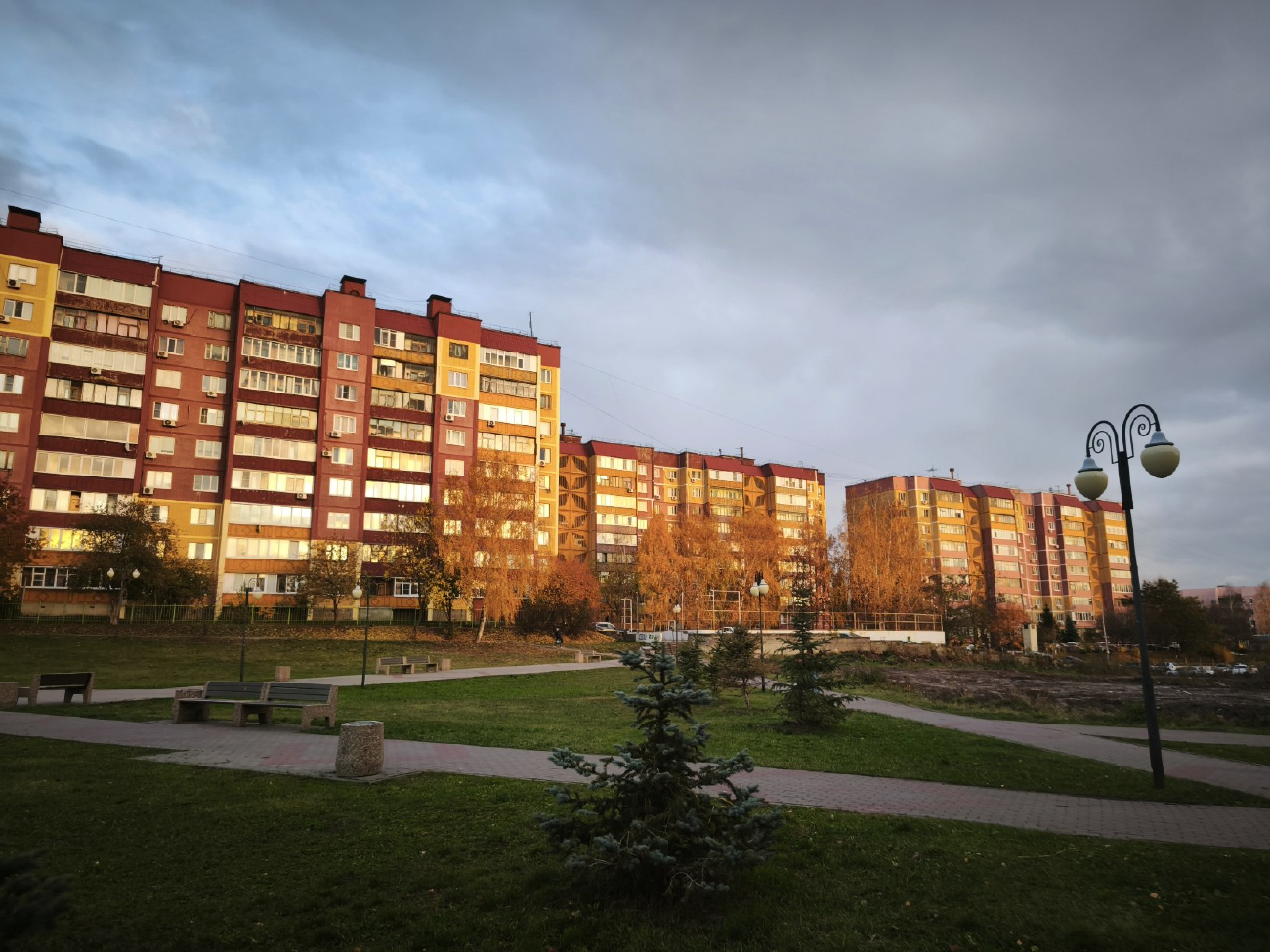 Курск, Студенческая улица, 32; Проспект Хрущёва, 14; Проспект Хрущёва, 16