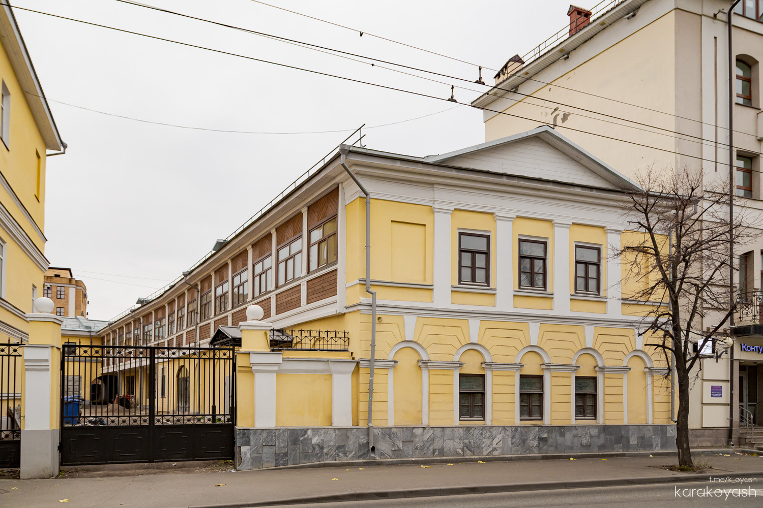 Казань, Лево-Булачная улица, 34 / Улица Тази Гиззата, 2