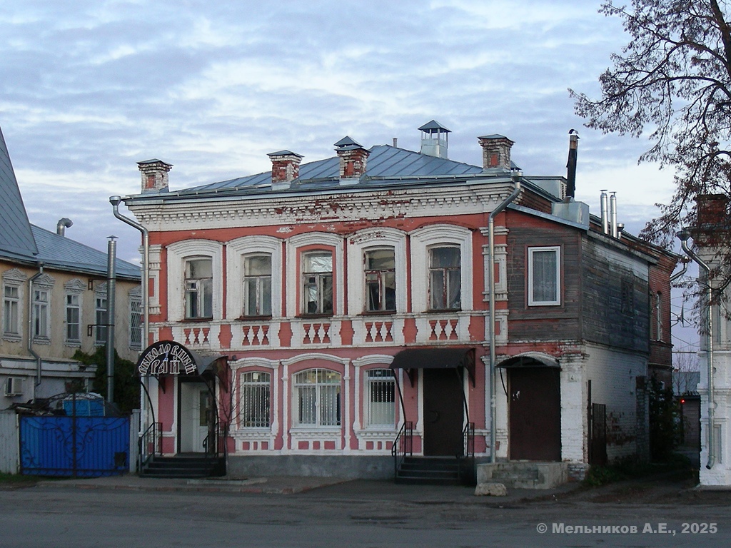 Vyazniki, Соборная площадь, 4