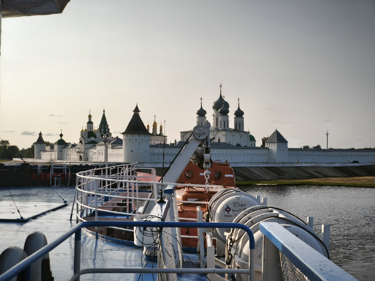 Лысковский район, прочие н.п., пос. Макарьево, улица Набережная, 1 (южная башня)