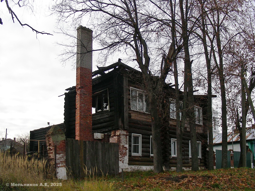 Мстёра, Улица 1-я Набережная, 8