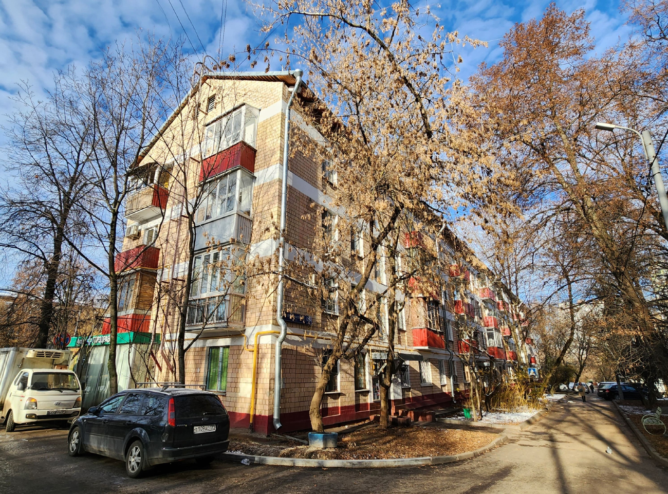 Москва, Проспект 60-летия Октября, 25 корп. 1