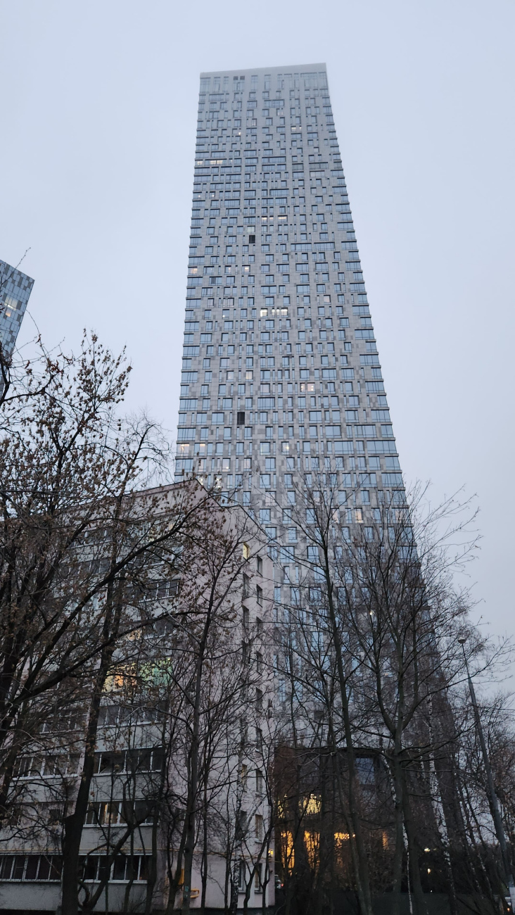 Москва, Мосфильмовская улица, 8