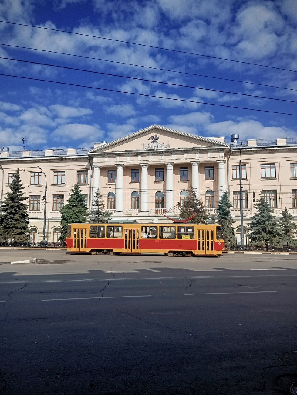 Орёл, Гостиная улица, 4