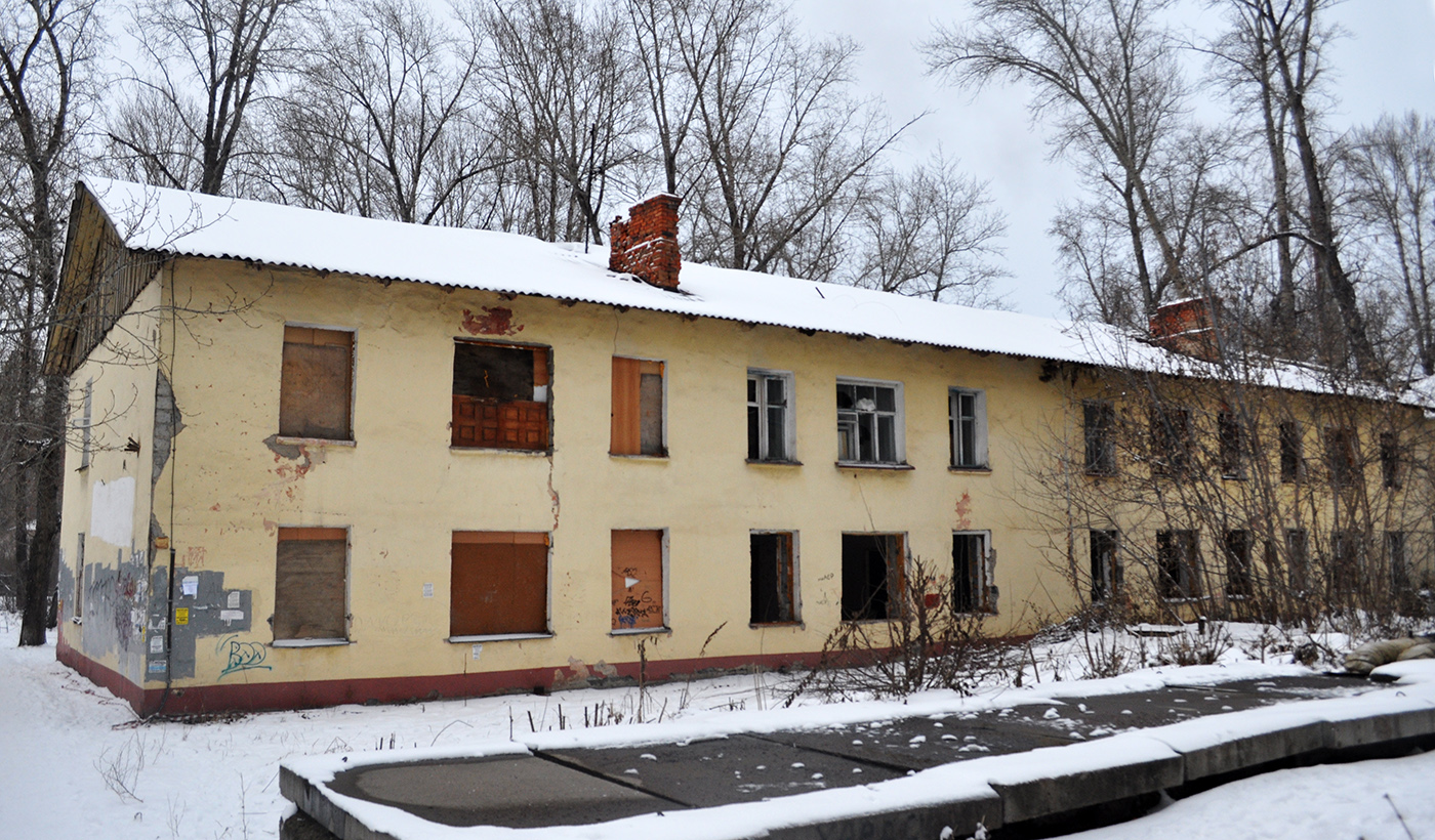 Омск, 33-я Северная улица, 32 / 2-я Совхозная улица, 208