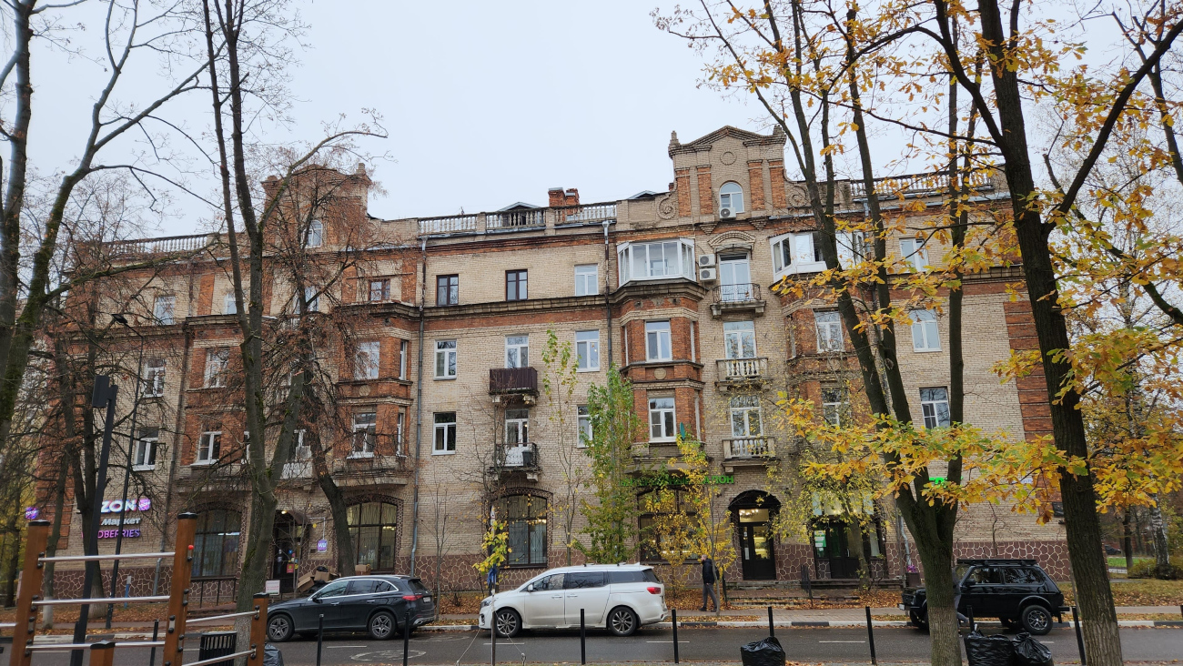 Жуковский, Улица Маяковского, 16