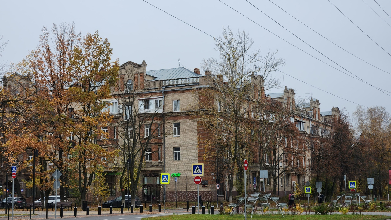 Жуковский, Улица Маяковского, 16