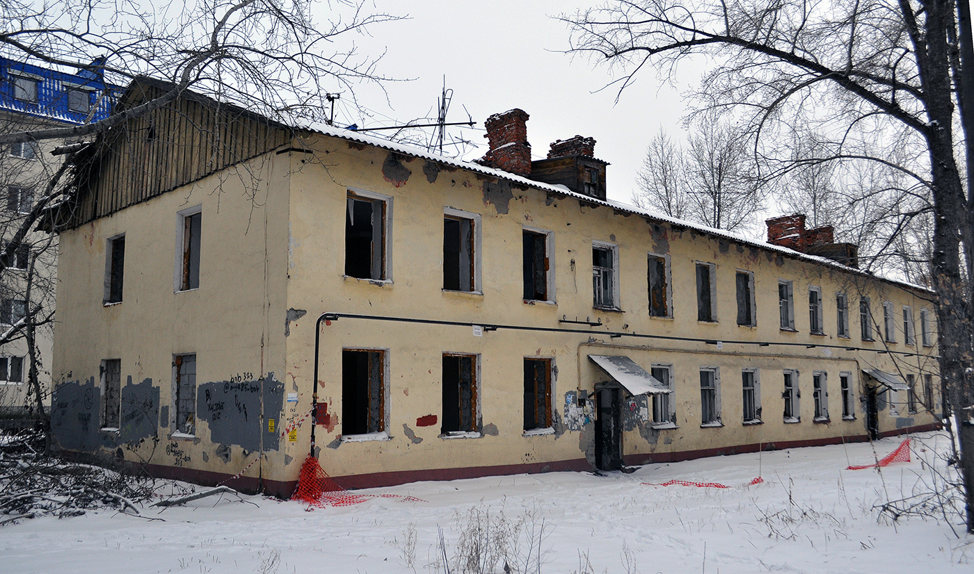 Омск, 33-я Северная улица, 32 / 2-я Совхозная улица, 208