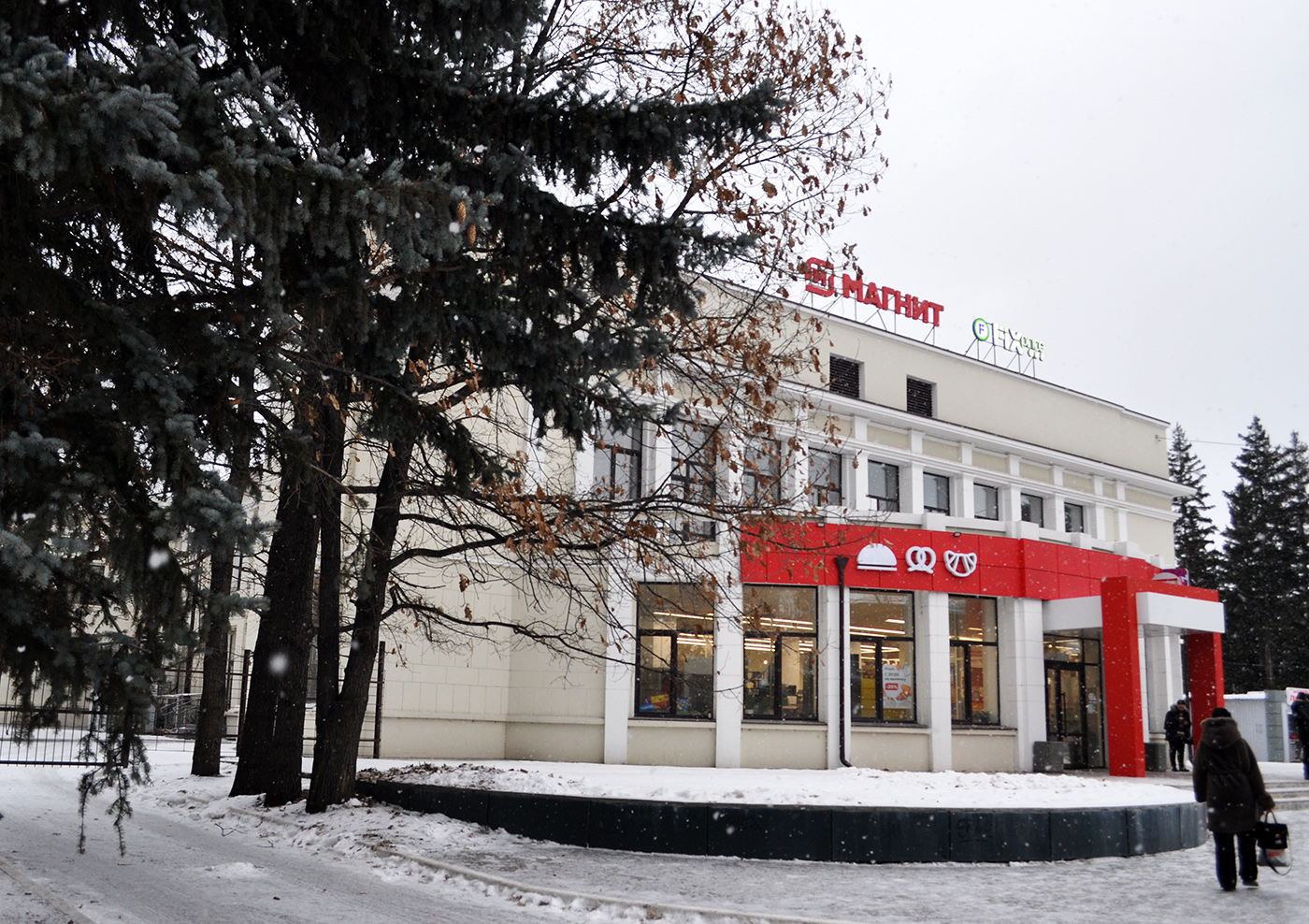 Омск, Сибаковская улица, 5 / Горная улица, 11