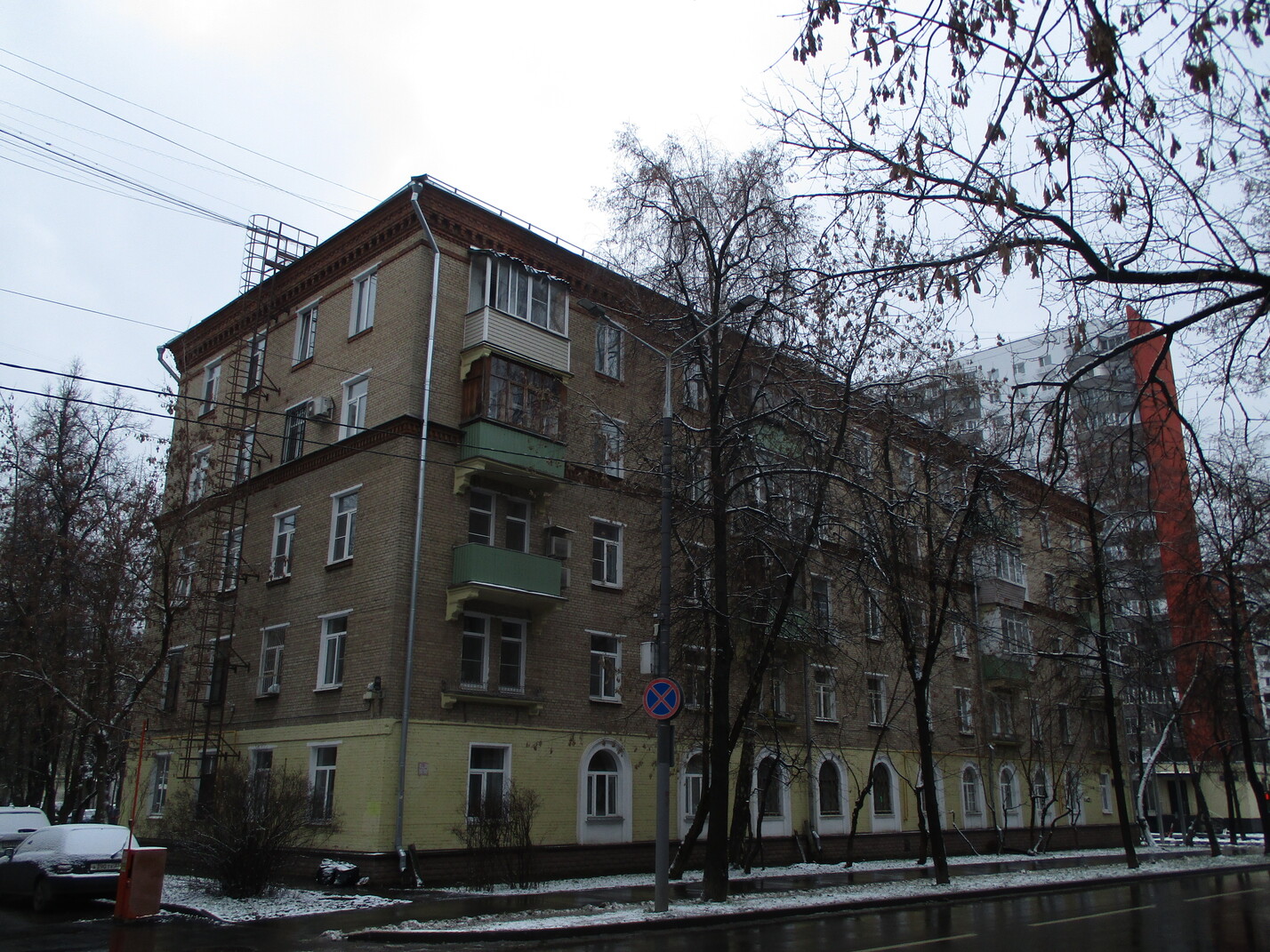 Москва, 13-я Парковая улица, 6 / Средняя Первомайская улица, 42