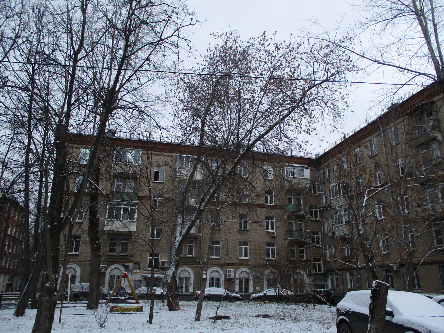 Москва, Средняя Первомайская улица, 44