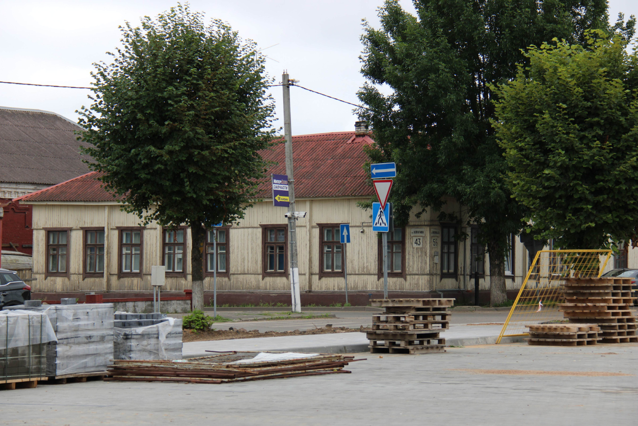 Борисов, Улица Лопатина, 43 / Комсомольская улица, 56