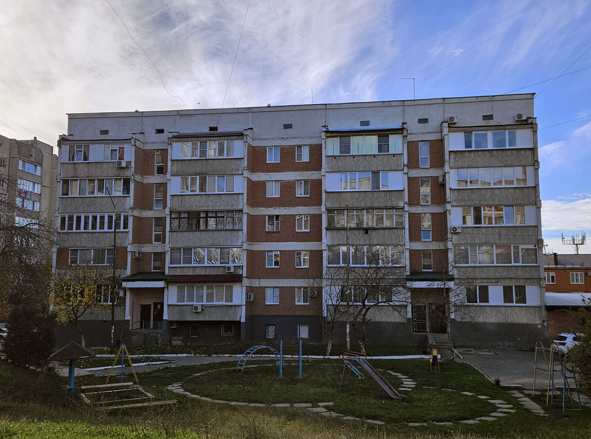 Лермонтов, Улица Матвиенко, 12 корп. 1