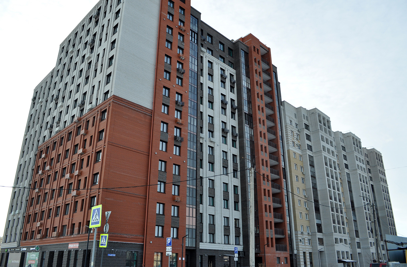 Омск, 5-я Северная улица, 124; Улица Герцена, 99