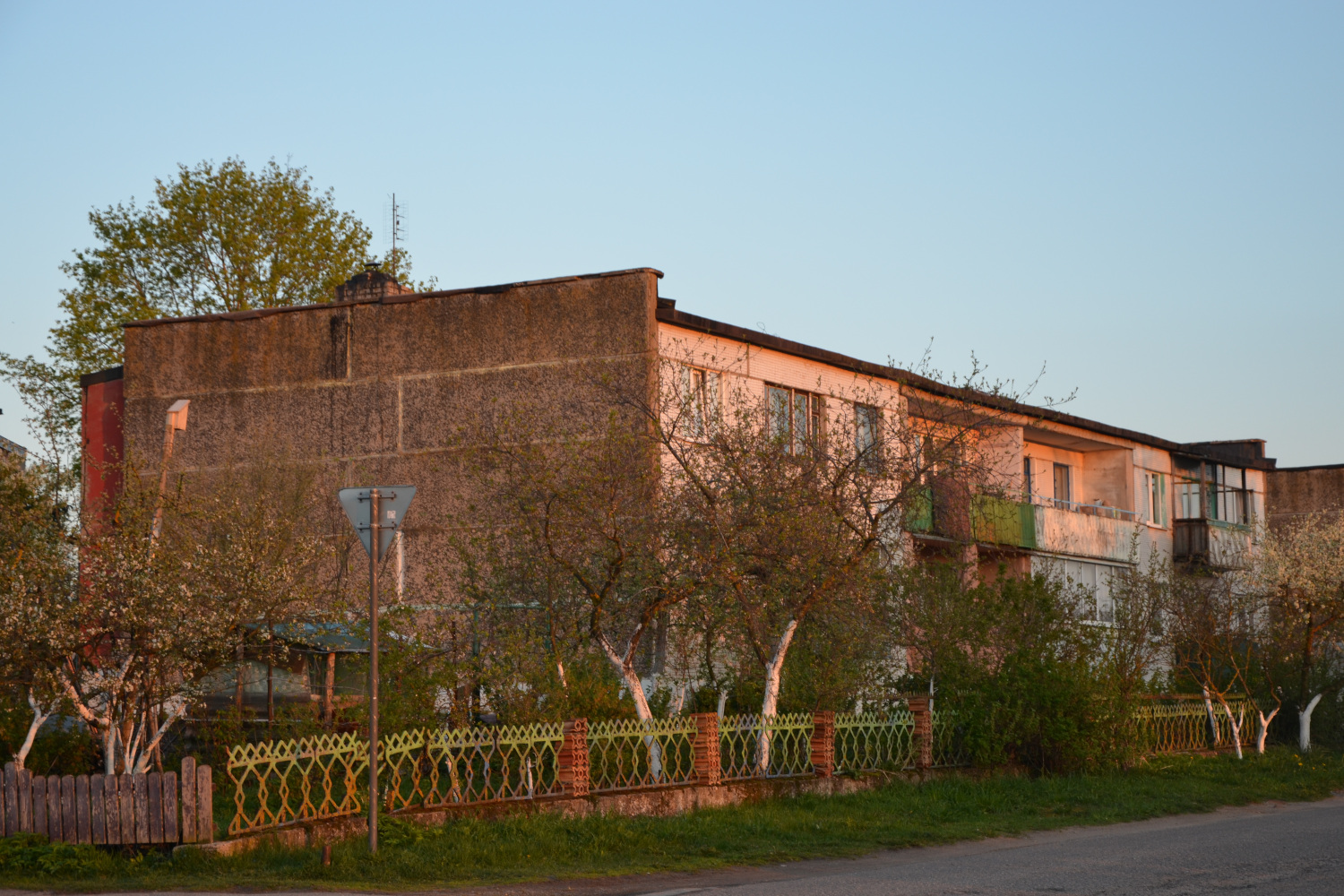 Парафьяново, Молодёжная улица, 1