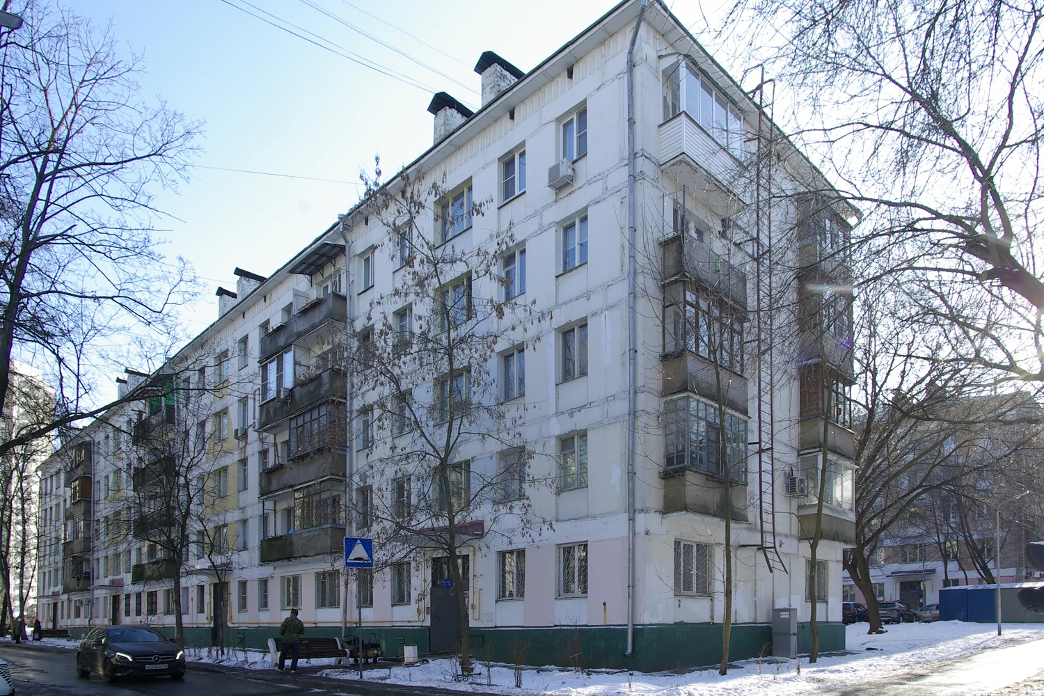 Москва, Азовская улица, 10