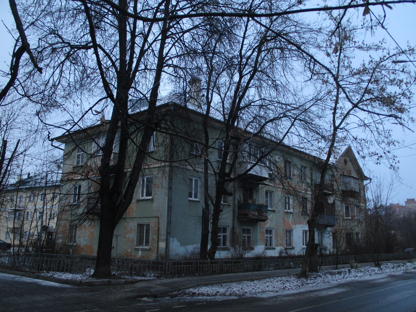 Щёлково, Улица Шмидта, 22 / Улица Иванова, 26