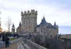 Сеговия, Plaza la Reina Victoria Eugenia