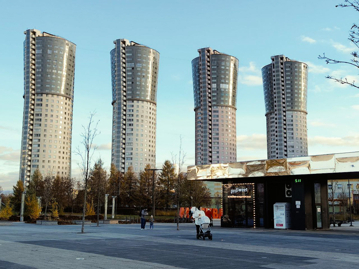 Москва, Ходынский бульвар, 5 корп. 1; Ходынский бульвар, 5 корп. 2; Ходынский бульвар, 5 корп. 3; Ходынский бульвар, 5 корп. 4