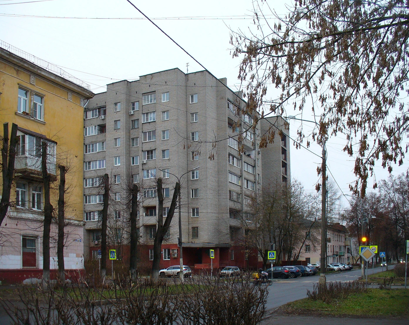 Подольск, Улица Чистова, 11 / Литейная улица, 8