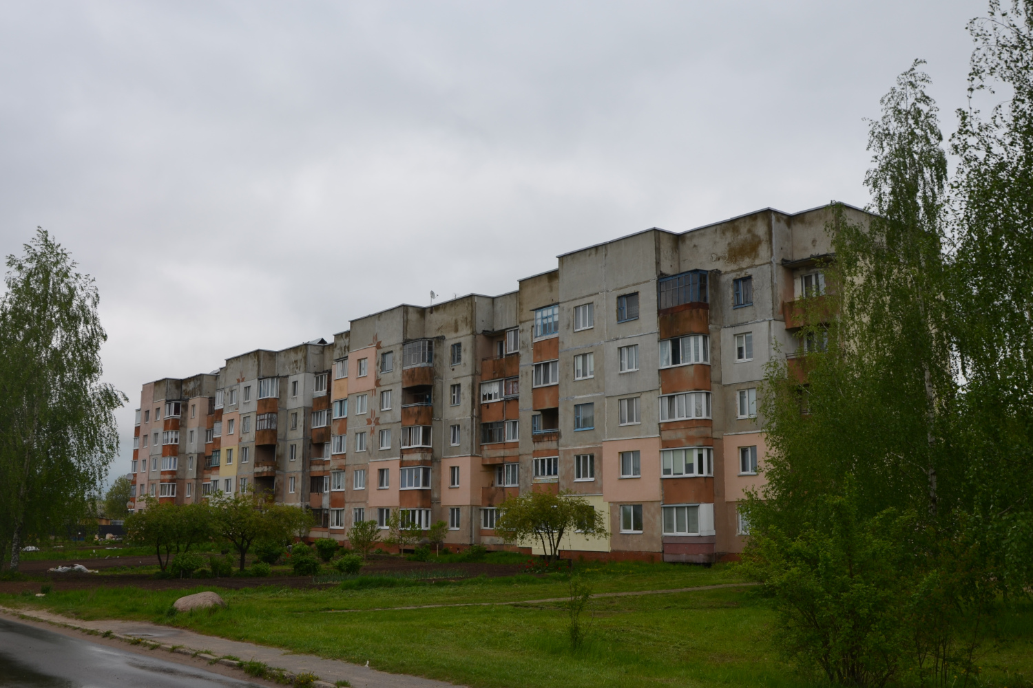 Лошница, Молодёжная улица, 55