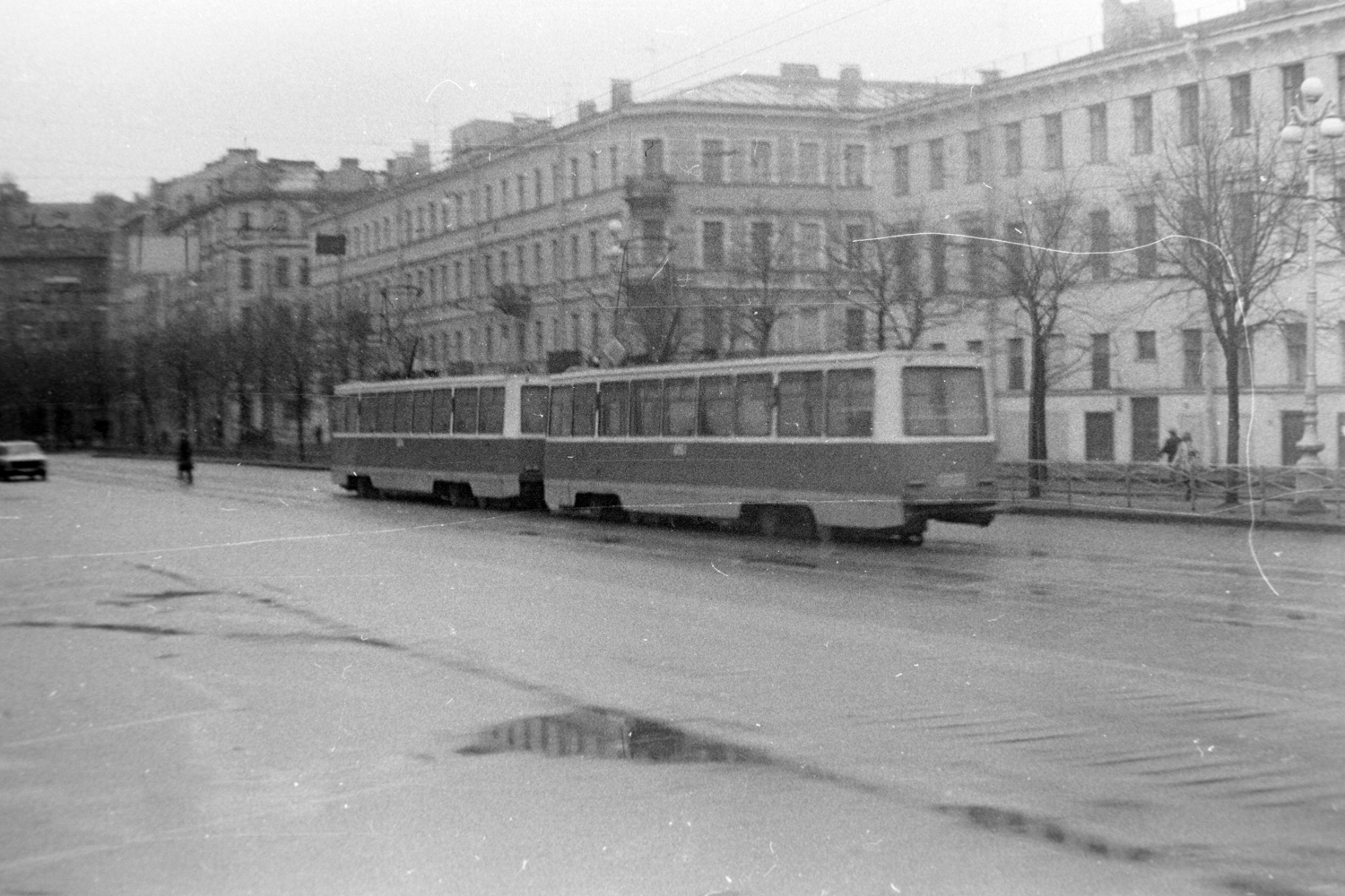 Petersburg, Загородный проспект, 70; Бронницкая улица, 1-3