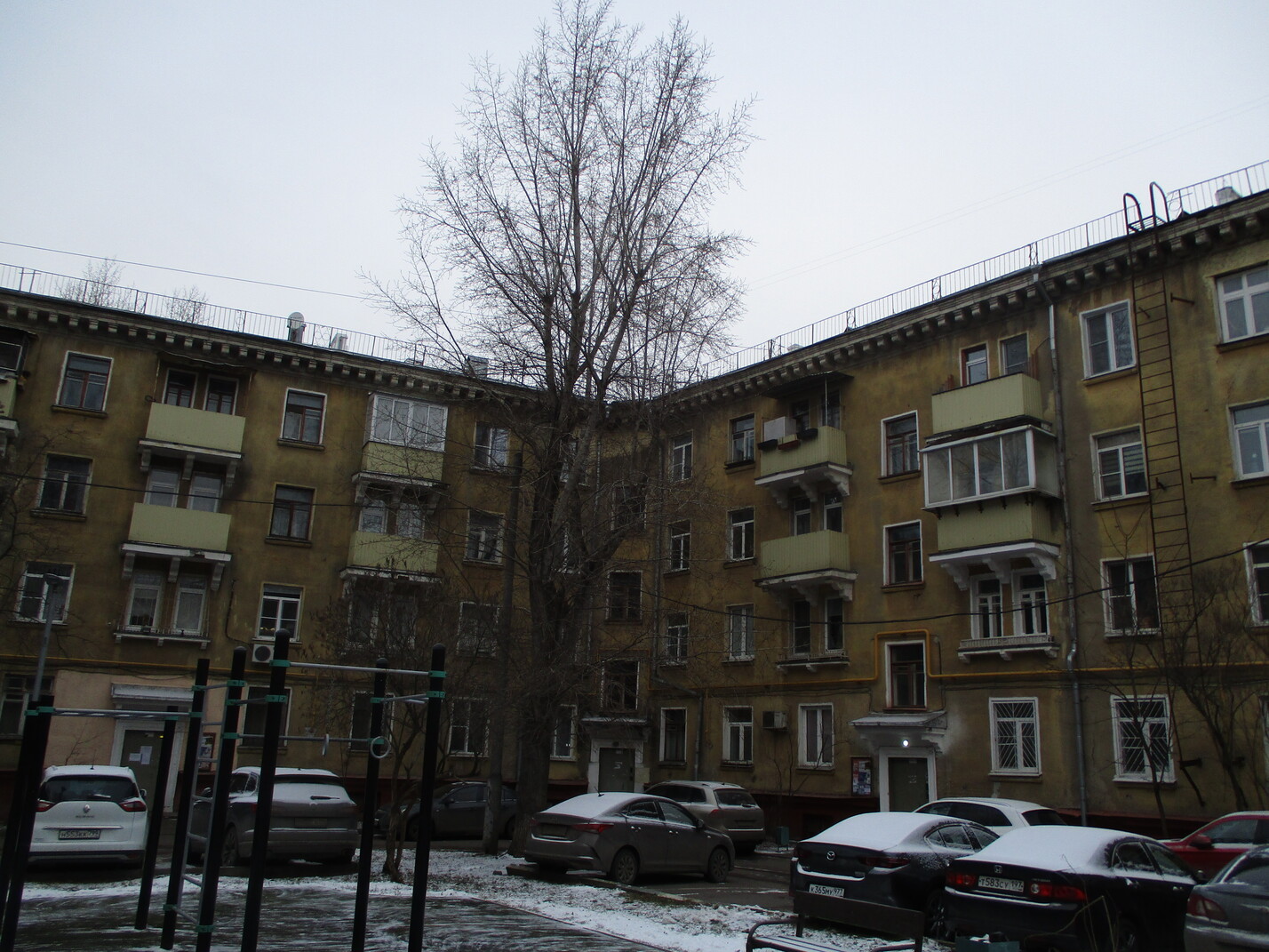 Moscó, Саратовская улица, 12 / 2-й Саратовский переулок, 2