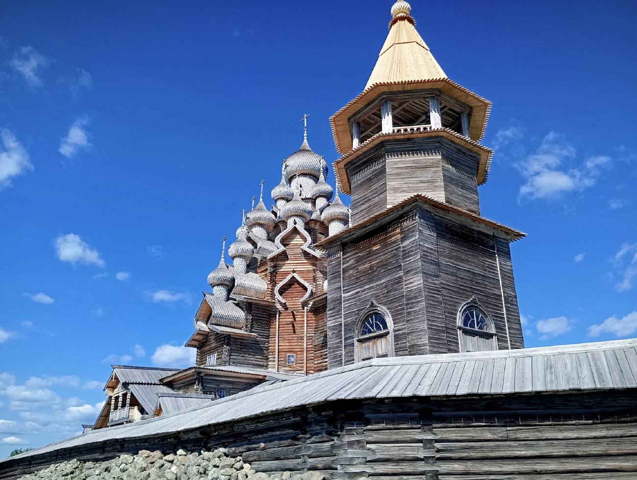 Медвежьегорский район, прочие н.п., Остров Кижи, Церковь Преображения Господня; Остров Кижи, Колокольня Кижского погоста