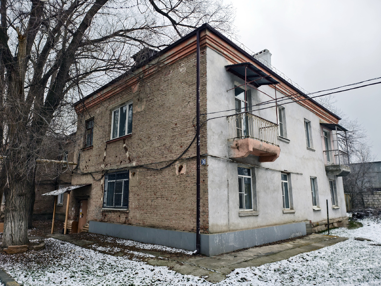 Astrakhan, Заводская площадь, 36