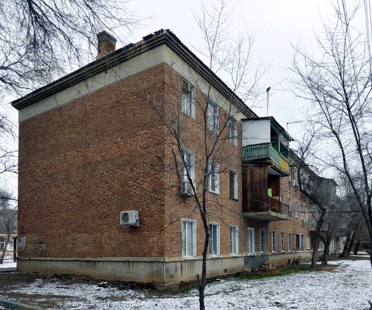 Astrakhan, Заводская площадь, 18