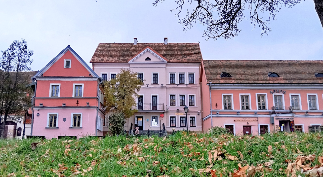 Минск, Троицкая набережная, 4; Троицкая набережная, 8; Троицкая набережная, 8