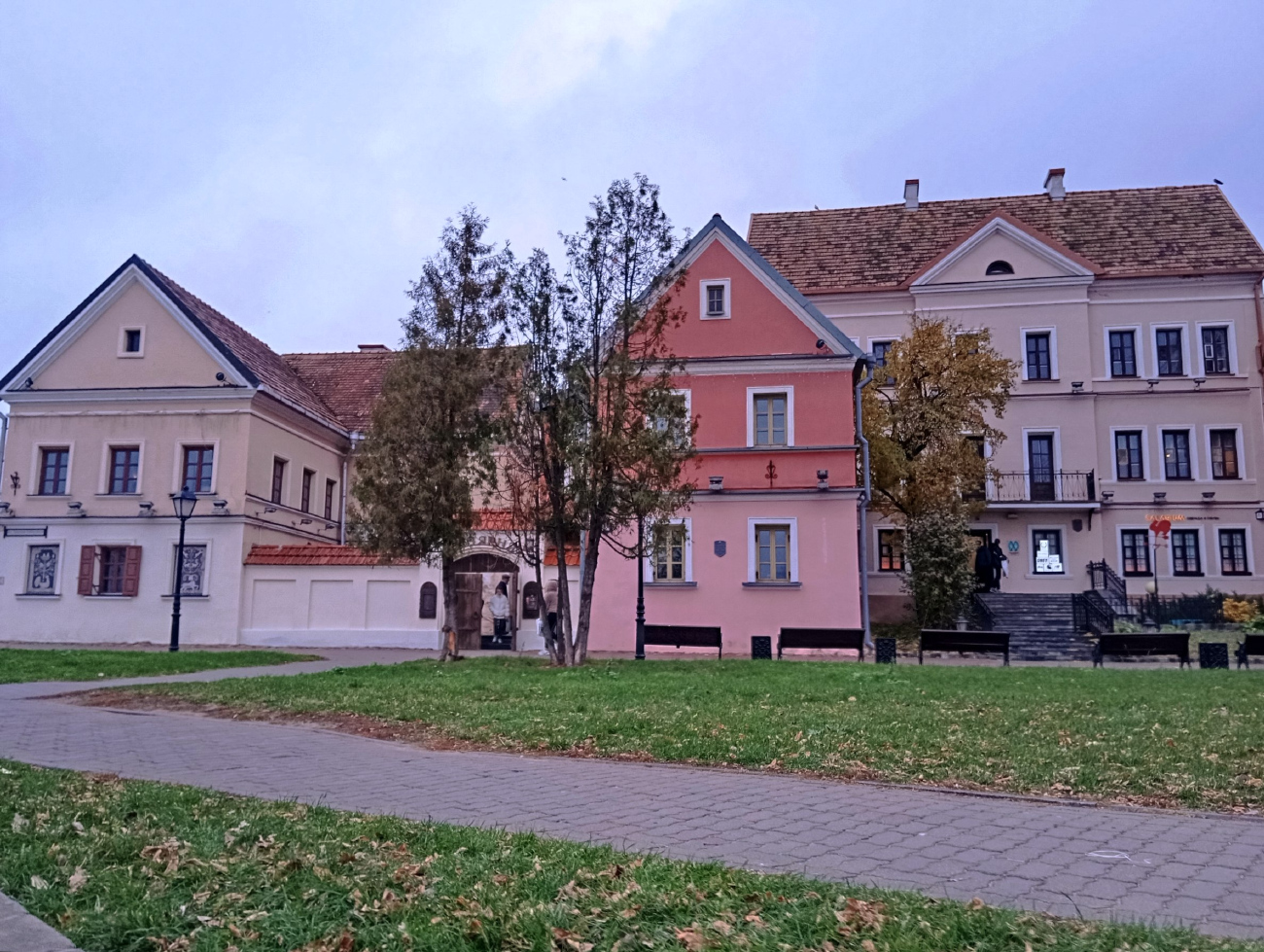 Минск, Троицкая набережная, 8; Троицкая набережная, 8; Старовиленская улица, 2 / Троицкая набережная, 10