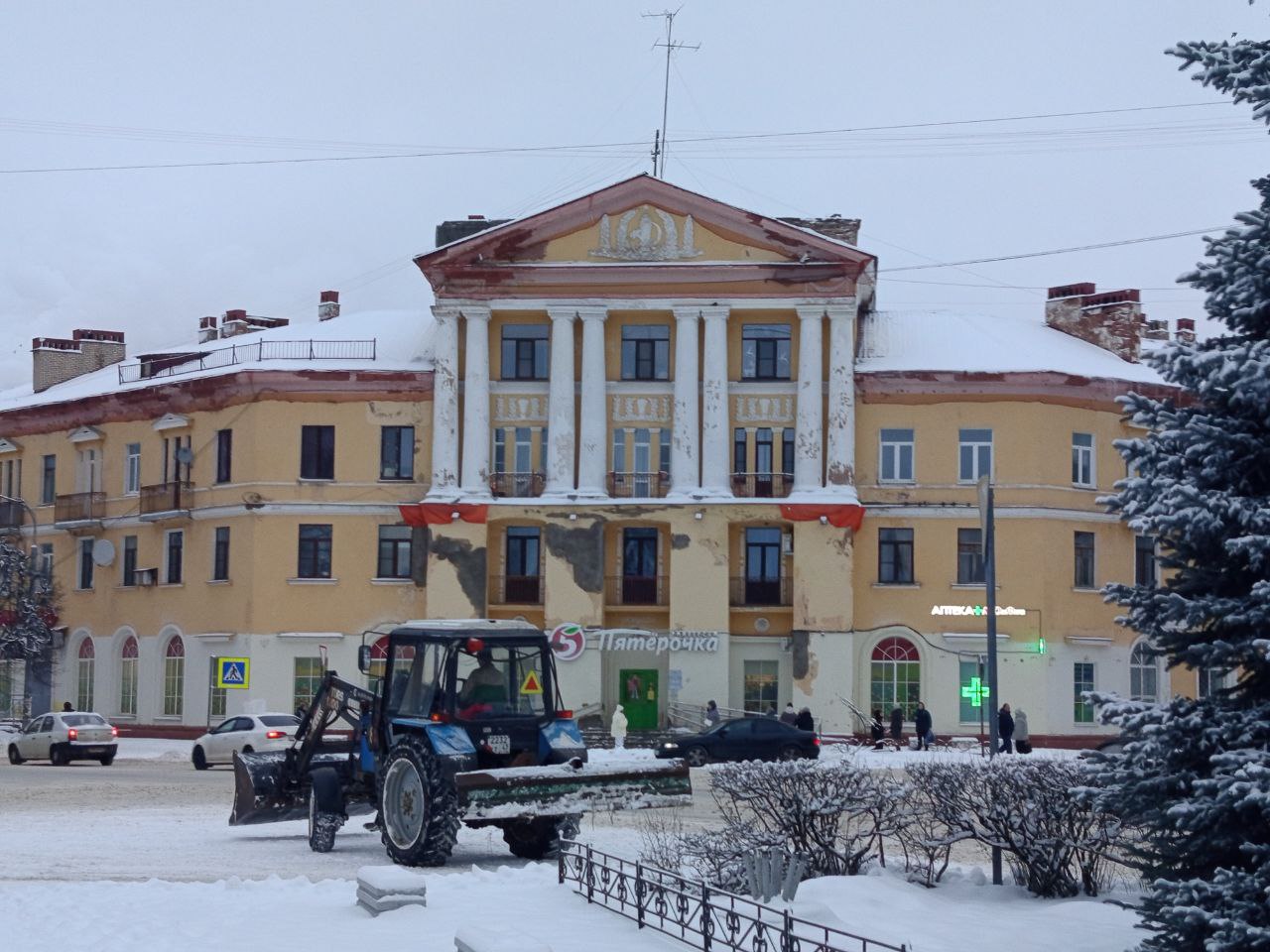 Пикалёво, Советская улица, 25