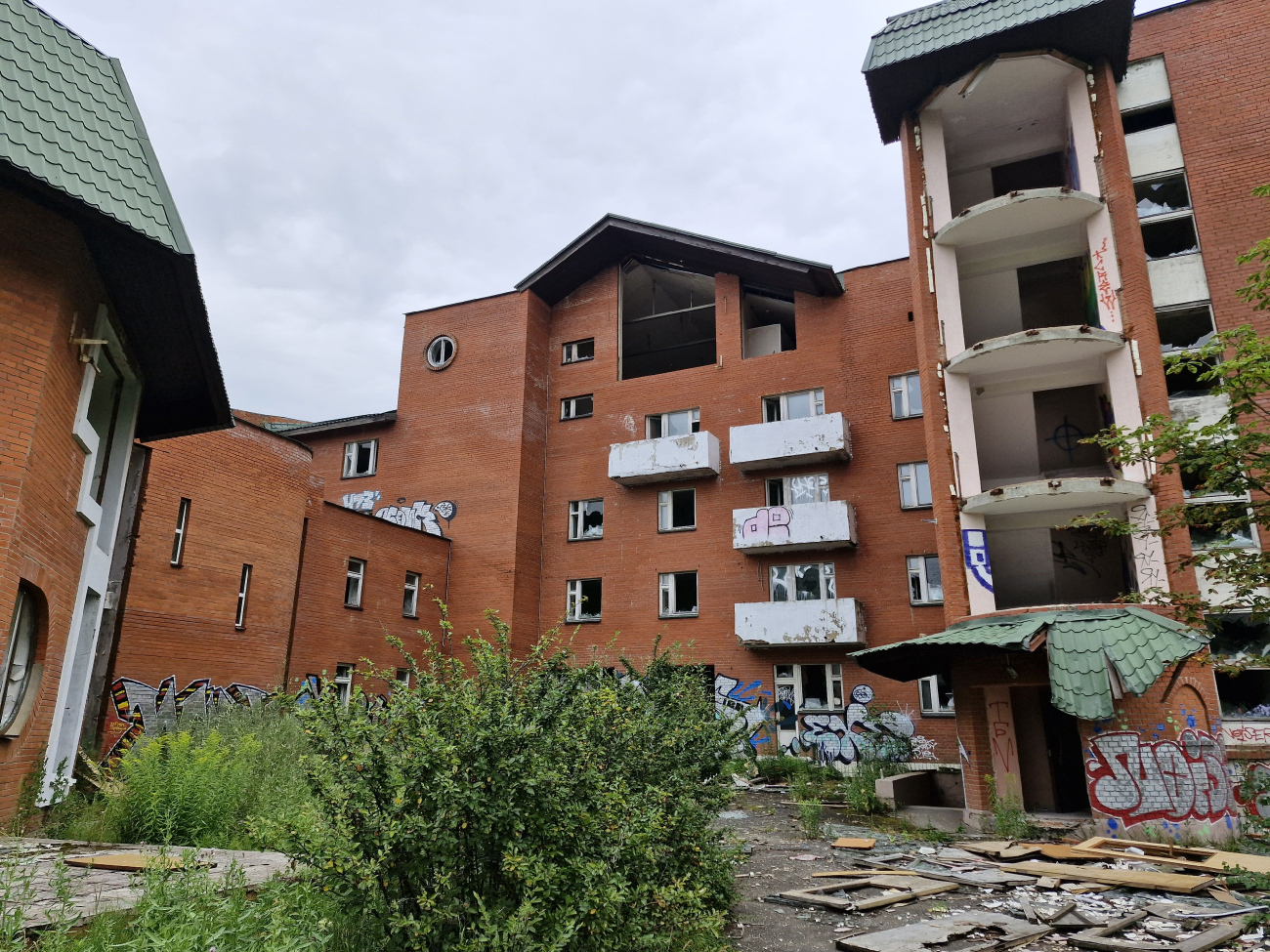 Нахабино, Улица Совпартшкола, 20 вл. 1